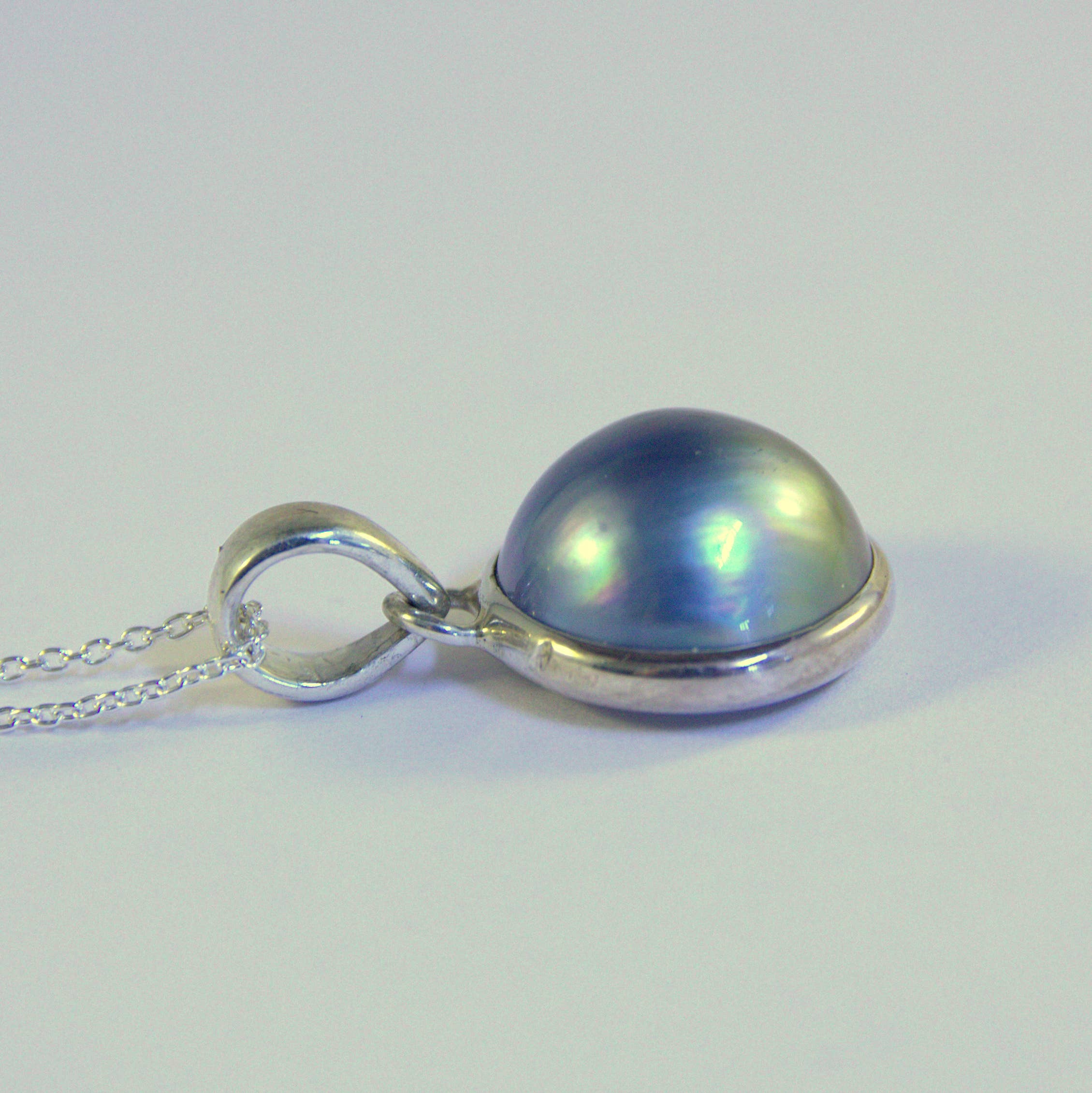 Ajmer by Jodi - Wholesale Individual Charm/Pendant - Mabe Pearl Pendant~ Smooth bezel, swing bail sterling silver11