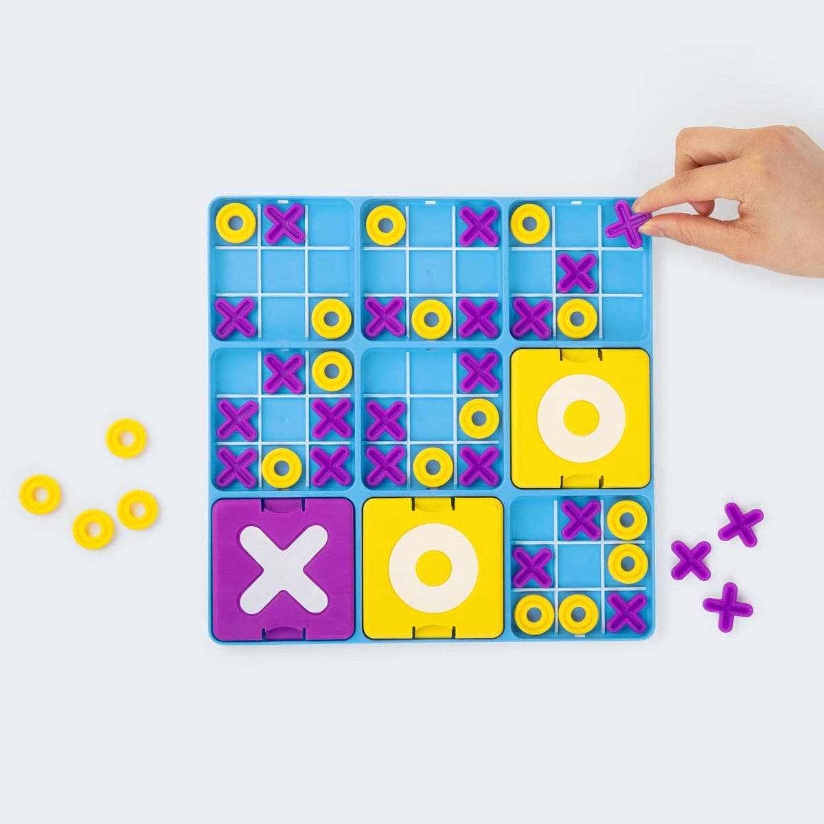 What Do You Meme - Wholesale Board Game - Ultimate Tic Tac Toe™ Reimagined for Family Game Ages 8+ Y3