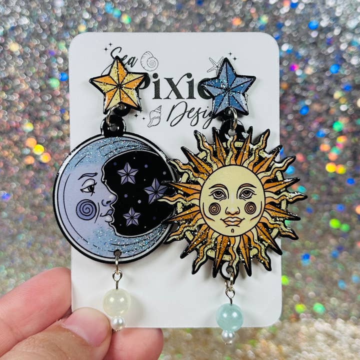 Brincos Pendentes Vintage com Brilho de Sol e Lua, Leves por atacado de Sea Pixie Designs
