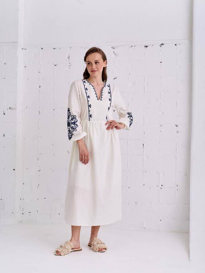 Handmade Originals Ukraine – wholesale Klänning - Dam – Broderad Klänning Inspiration Vit & Blå