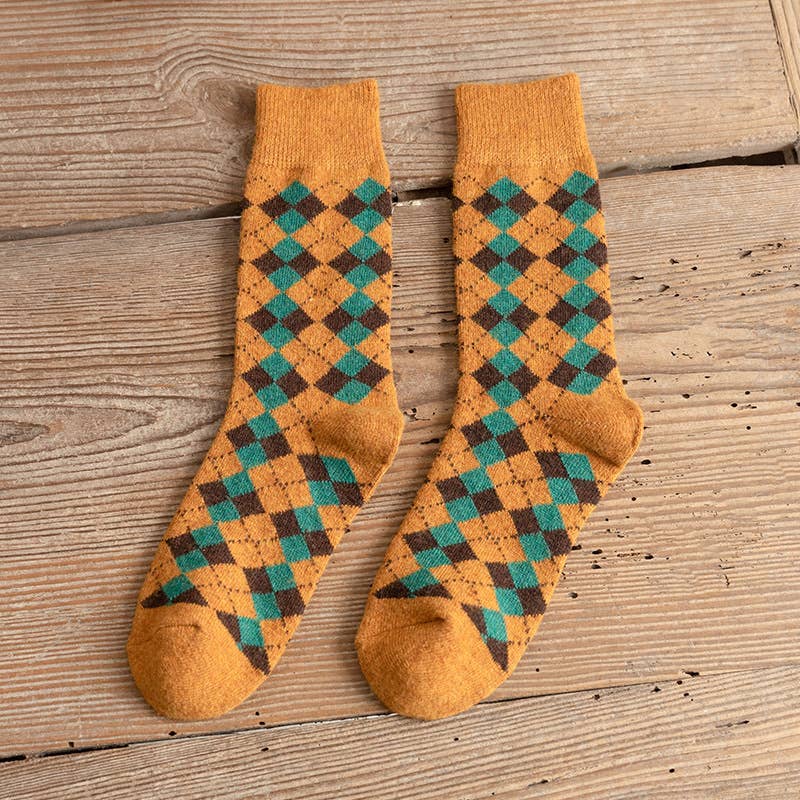 Tourtiwi - Wholesale Socks - Women's - Women's retro plaid wool socks mid-tube thick warm socks5