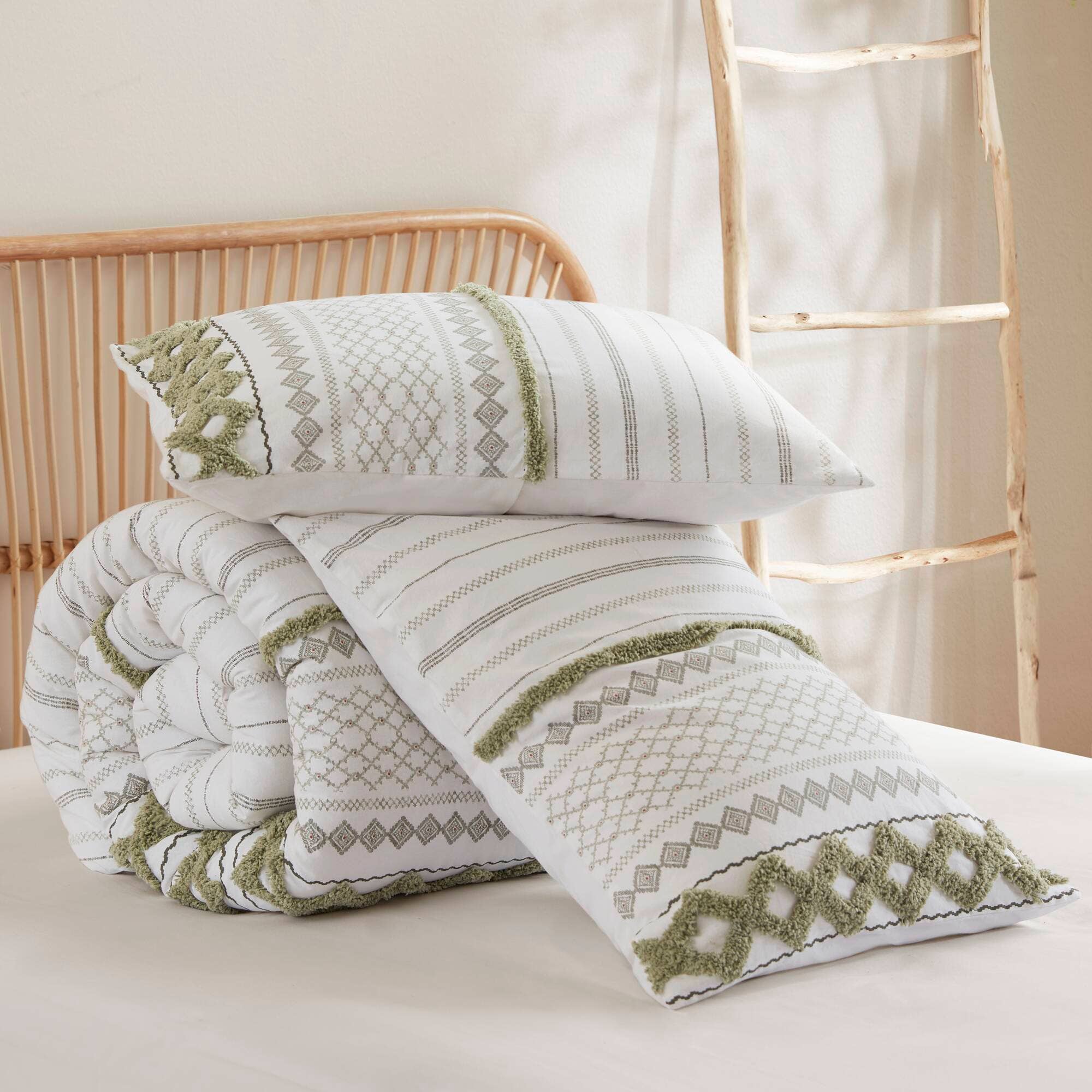 Olliix - Wholesale Bedding Set - 3pc Aztec Print Tufted Chenille Comforter Set, Sage/Ivory11