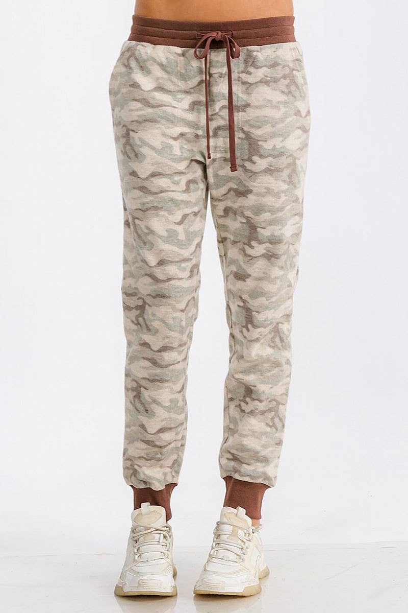 ROUSSEAU - Wholesale Pants - Women's - ELASTIC WAIST FRONT POCKET CAMO FLEECE SWEATPANTS2