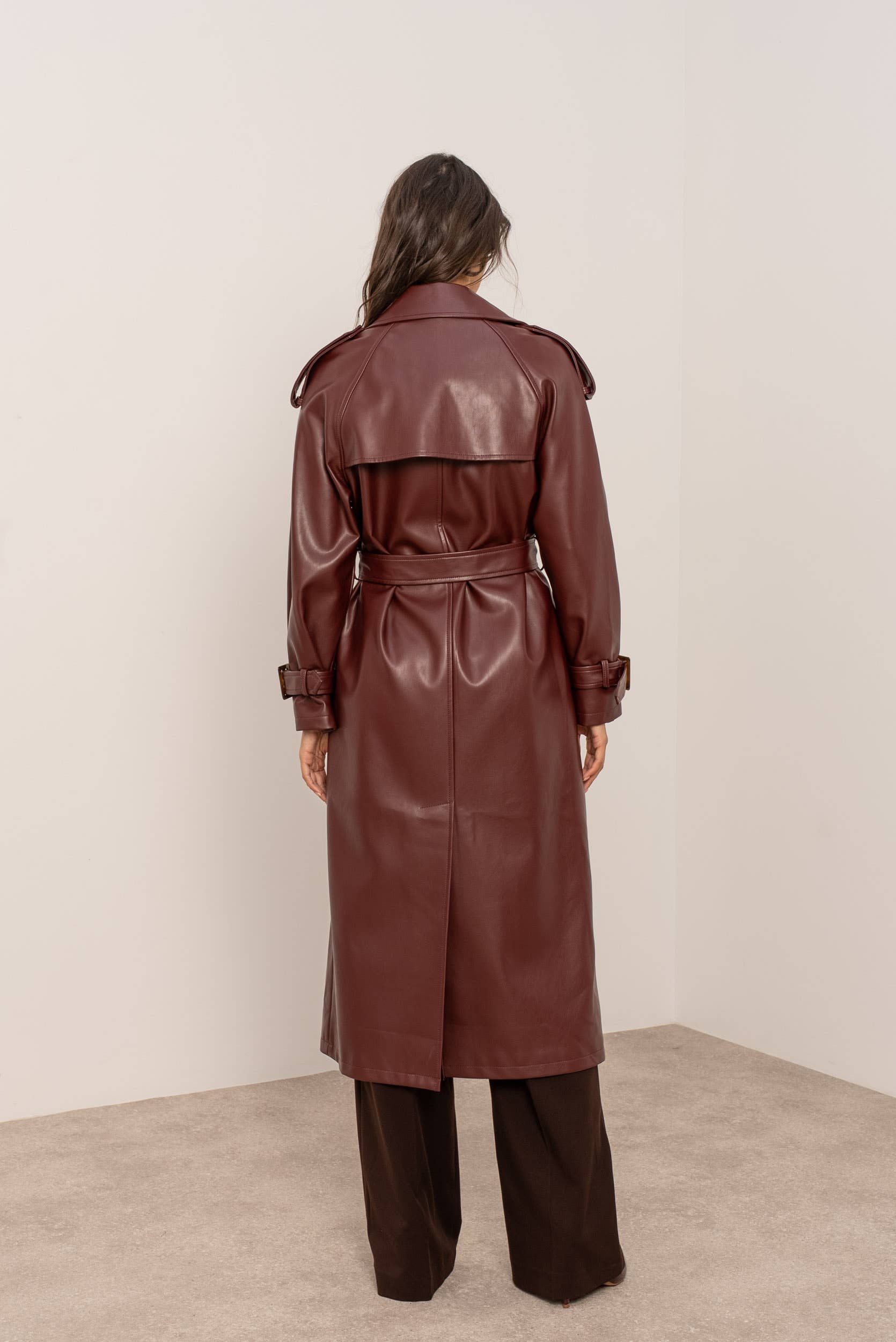 Attentif Paris - Wholesale Trench Coat - Women's - Long vegan leather trench coat22