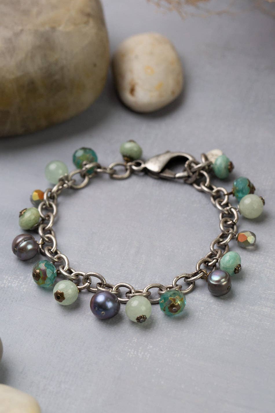 Anne Vaughan Designs Jewelry - Wholesale Bedelarmbandje - Venetiaanse Dromen 7,5-8,5" Romeins Glas, Zoetwaterparel, Tsjechisch Glazen Bedelarmband0