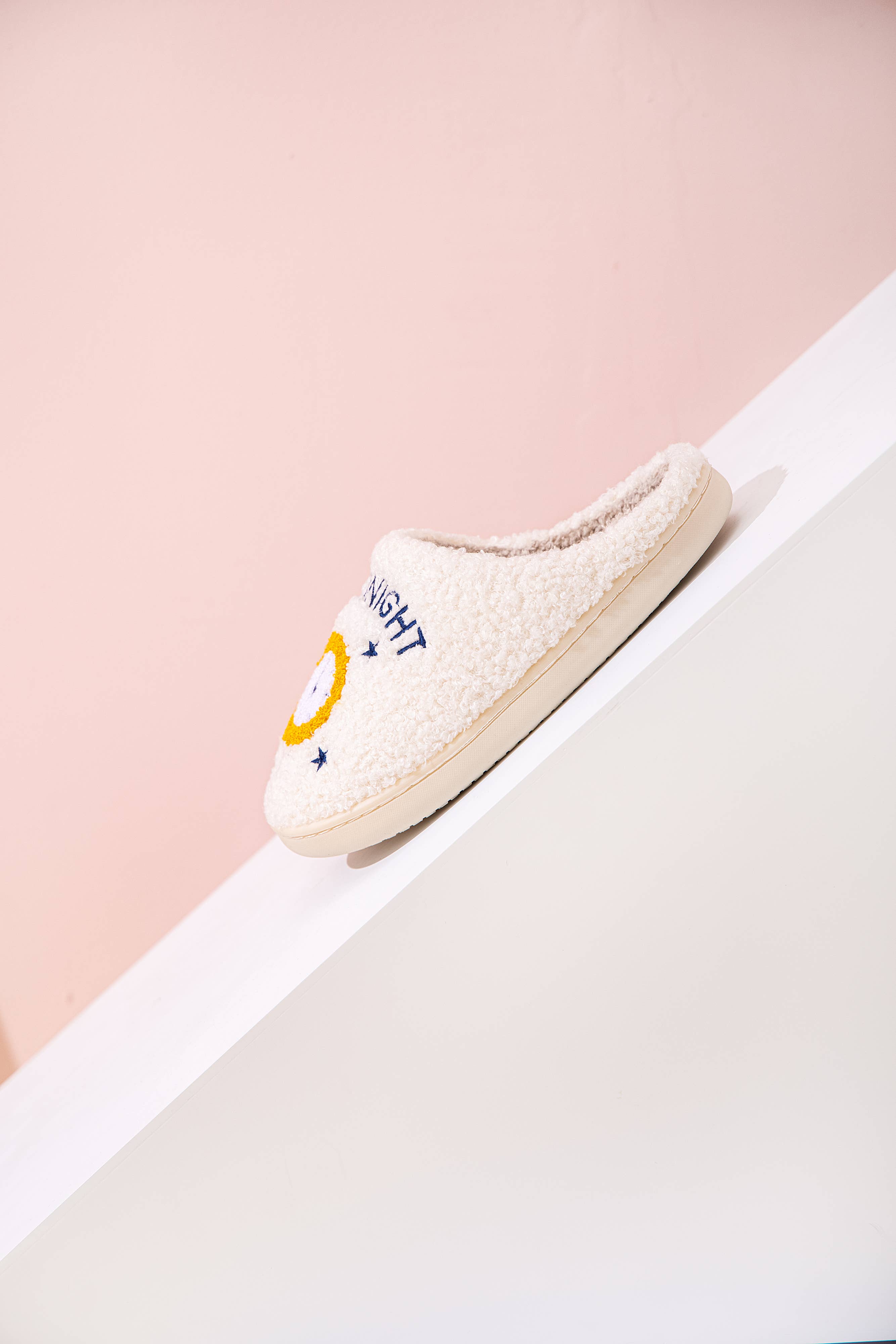 Shop Lev – wholesale Slippers – Women's – Fun Cartoon Illustrated Plush Fur Slip on House Slippers8