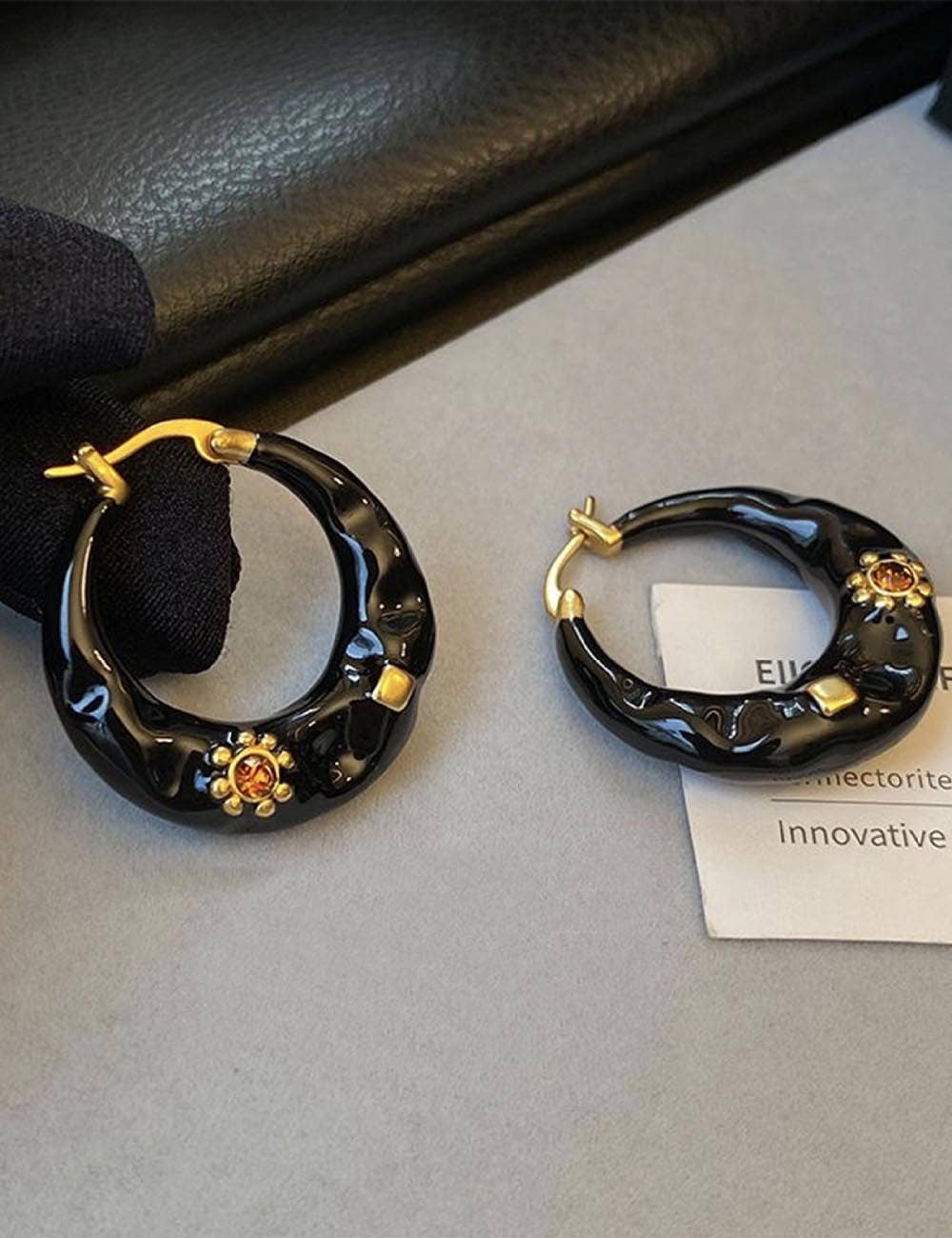 Dipped Shop - Vente Créoles - Boucle d'oreille à charnière émaillée tendance DP25E7254