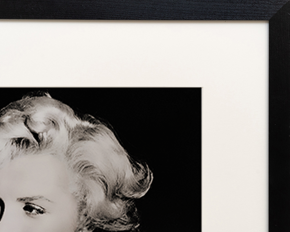 Nero Stampa artistica con immagine di Marilyn Monroe incorniciata in vendita all'ingrosso su Faire11