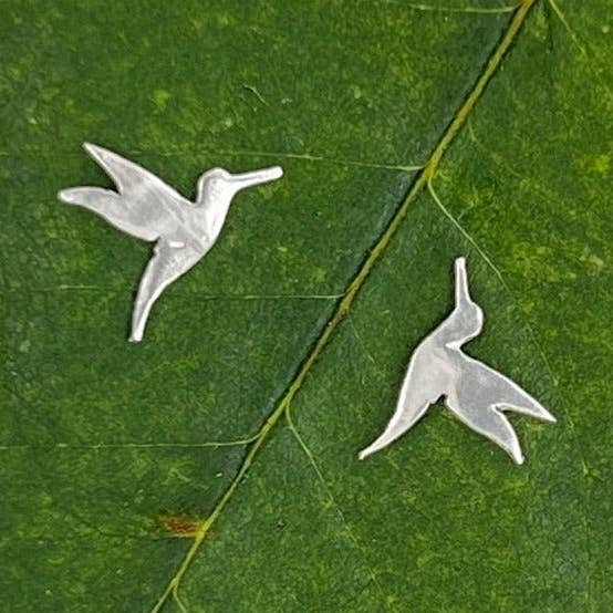 Petites Créatures Clous Colibri #135 pour la vente par Pattie Parkhurst Jewelry