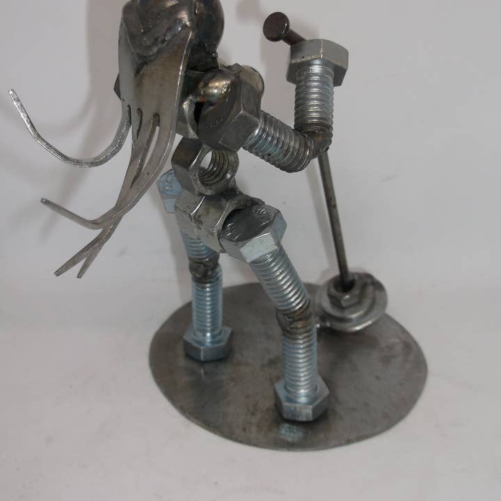 Creations Welded – Engroshandel Pyntefigur – Kvindelig sanger, Metal Bolt Figur, Op cyklet Kunst, Musiker