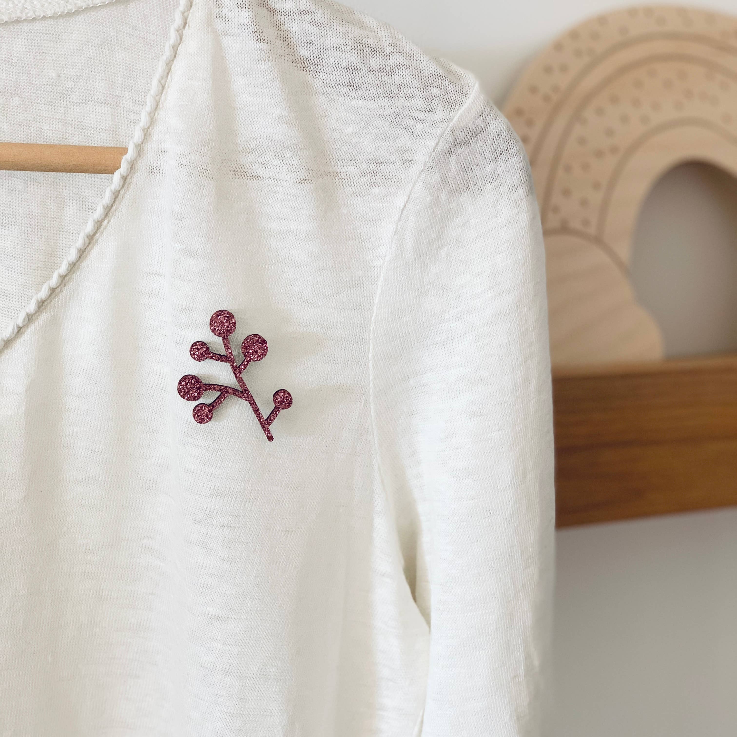 Les Petites Hirondelles - Wholesale Brooch - Pin - Mistletoe Branch3