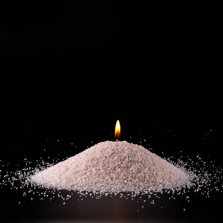 The Candledust - Wholesale DIY Craft Kit - Nude Unscented Candle Sand 330g refill + 5 wicks 1