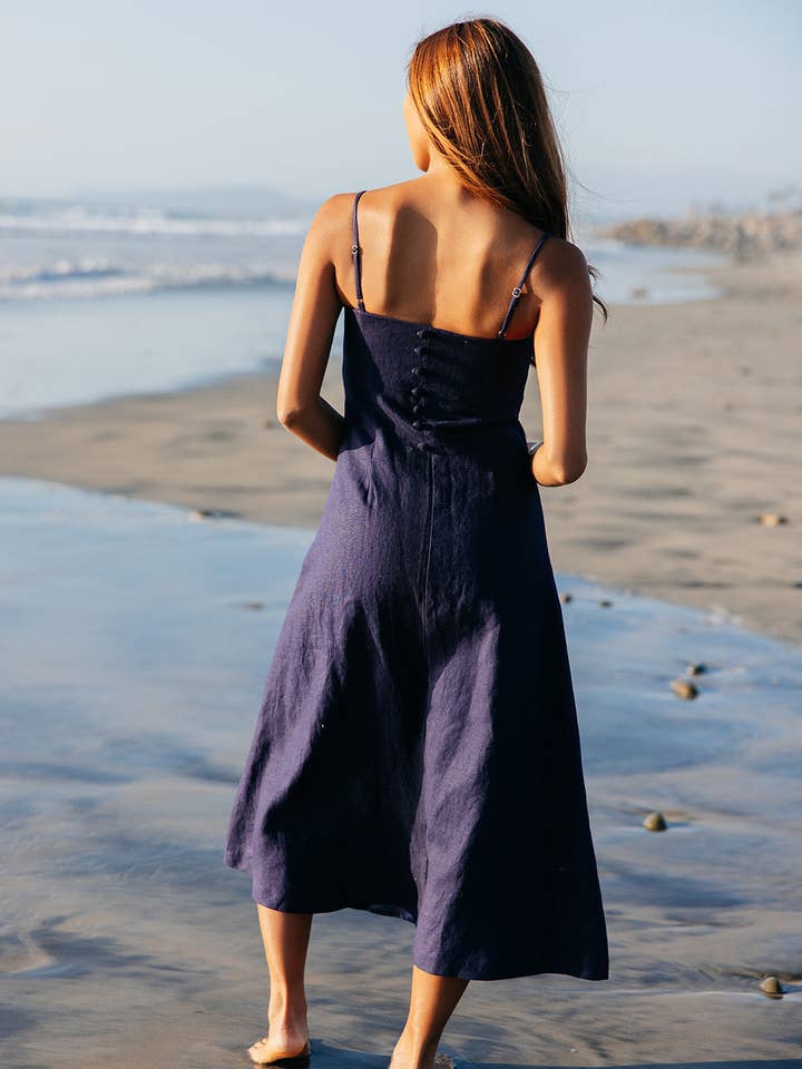 ISLA & SAIGE - Wholesale Dress - Women's - Margot Linen Maxi Dress4