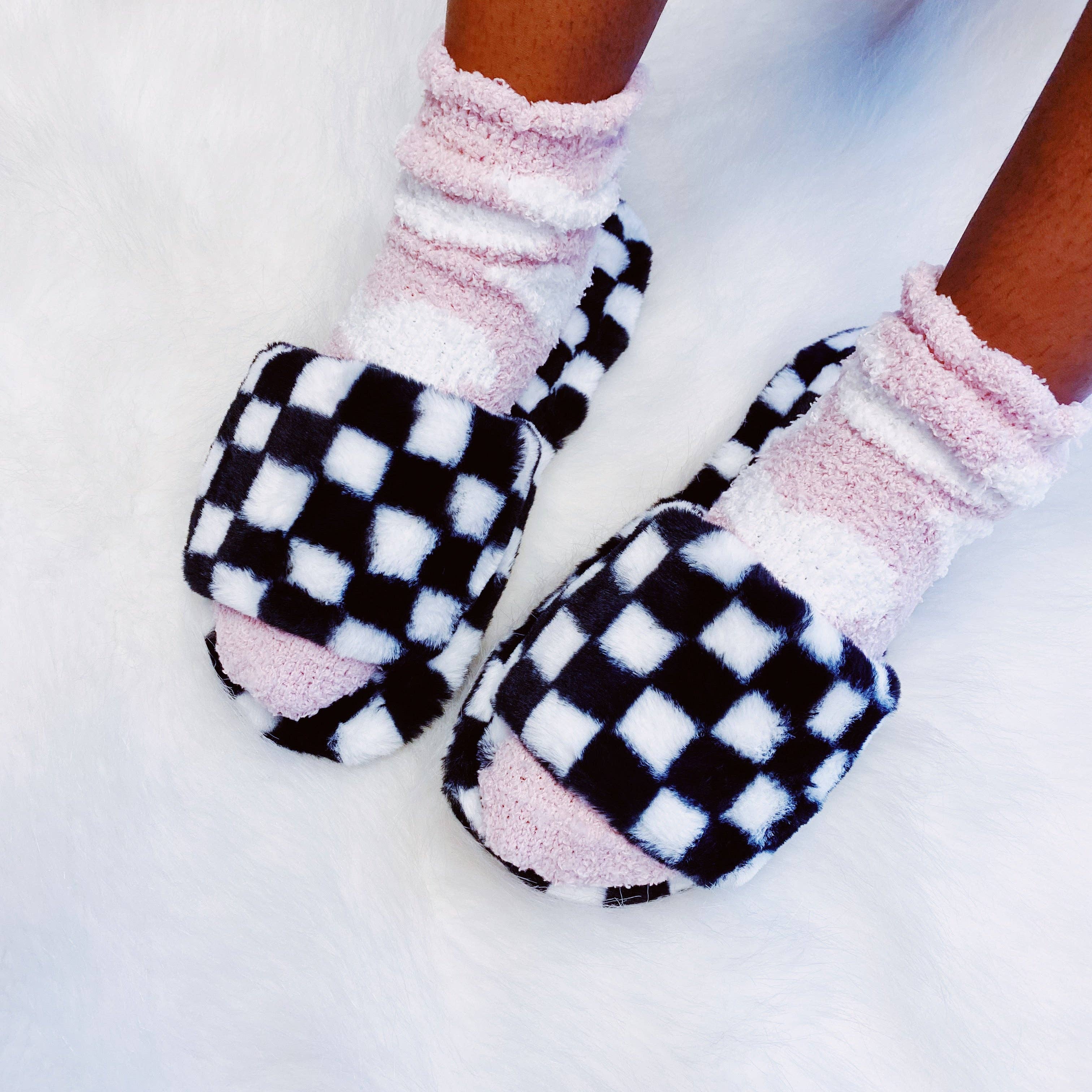 Ellison+Young - Wholesale Slippers - Women's - Luxe Lounge Checker Cozy Slipper3