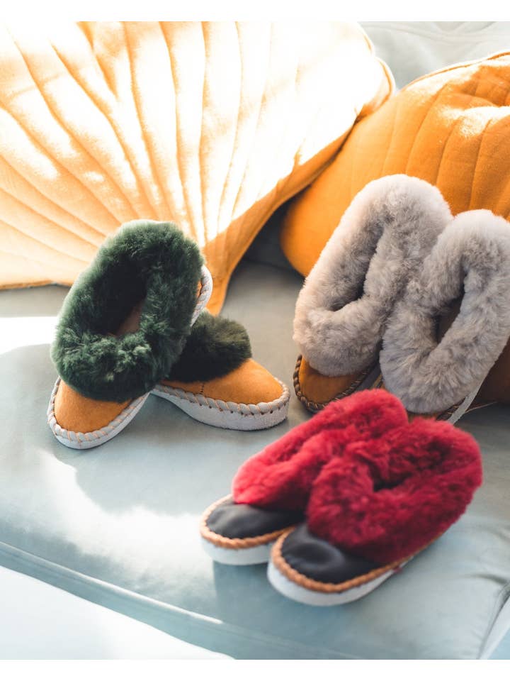 Sheepers - Wholesale Slippers - Women's - Lucky Dip No Embroidery Sheepers Slippers1