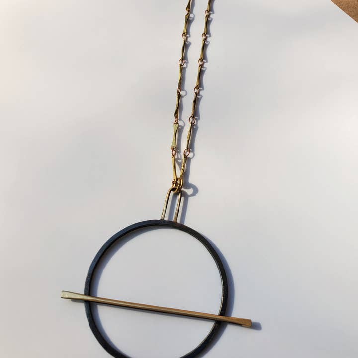 Collier Horizon pour la vente par Daisy Metalworks