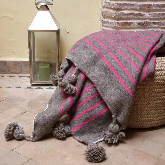 Marokkansk tæppe hvid og lyserød stribet plaid for engroshandel hos Terracotta Design LTD