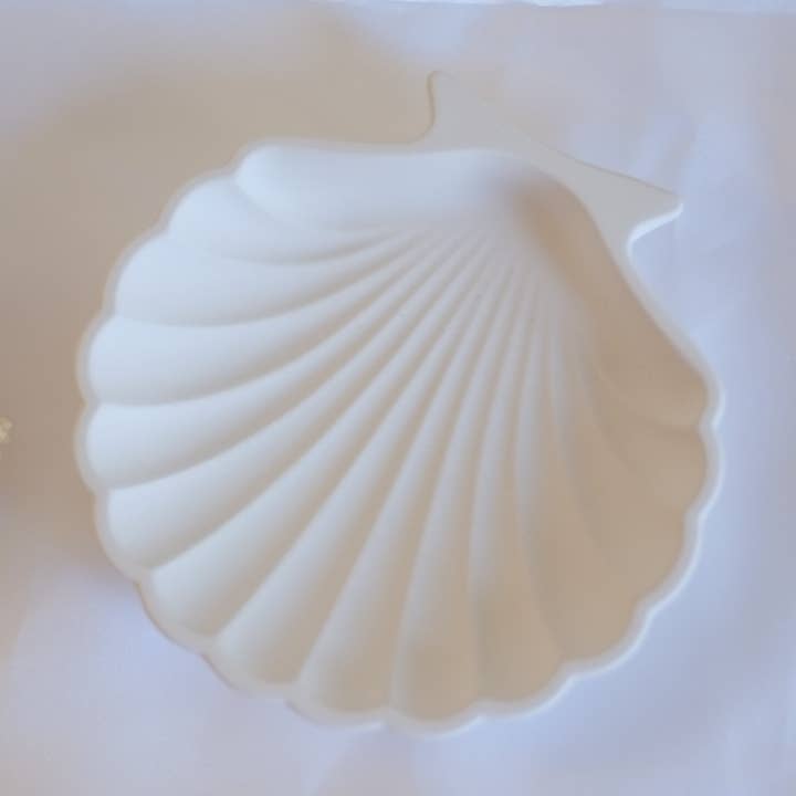 Shell Tray for wholesale by The Bennington Society