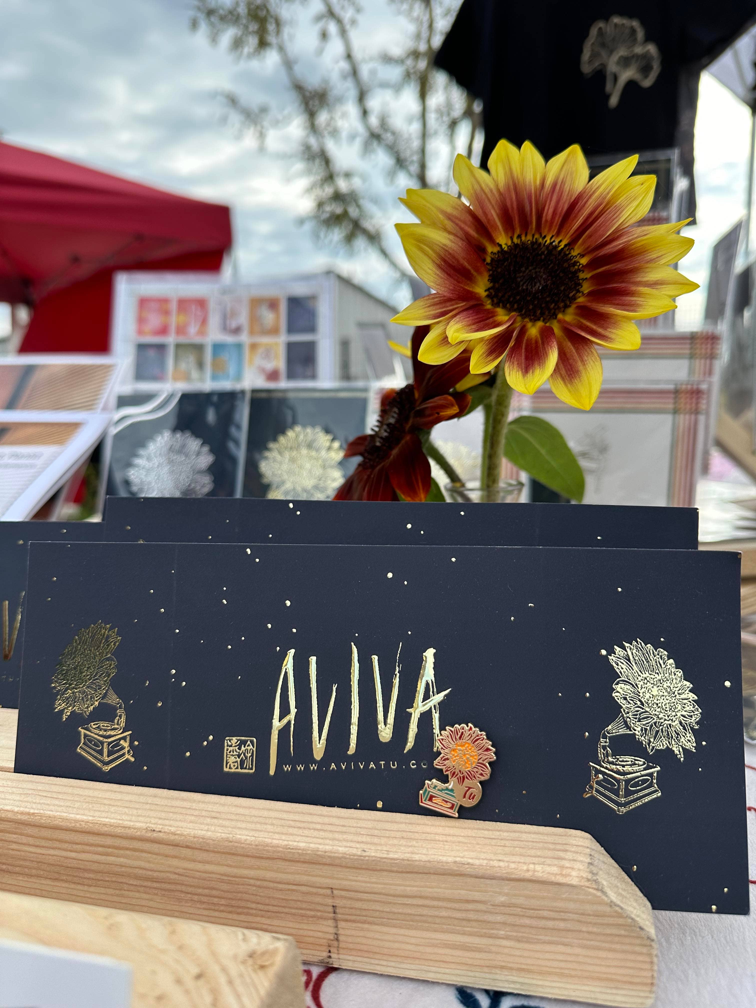 AVIVA TU LLC - Wholesale Lapel Pin/Button - Sunphone Enamel Pin1