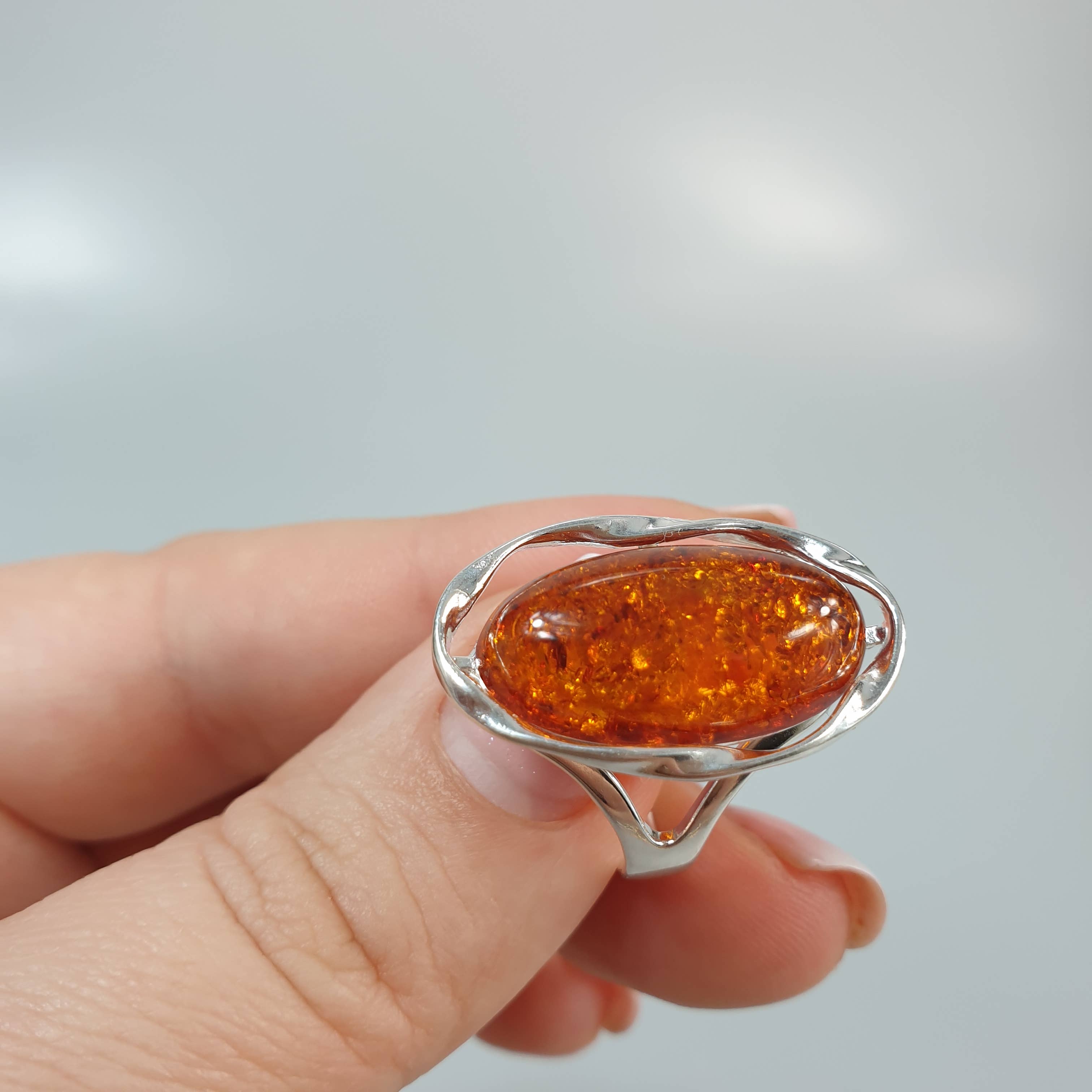 AmberLithuania - Vendita all'ingrosso Anelli cocktail/statement - Anello in argento con ambra vera, anello con pietra preziosa da indossare tutti i giorni5
