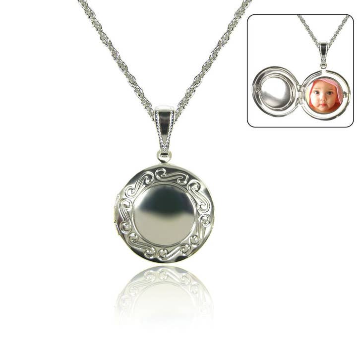 FIXTUREDISPLAYS – Colar com medalhão por atacado – Medalhão Redondo Banhado a Prata Forever Numa Corrente de 18" 102751