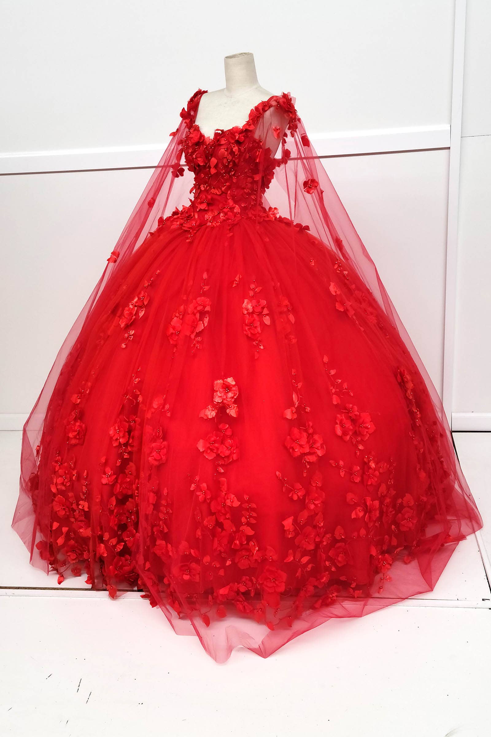 Chicas – Vestido comprido - Mulher por atacado – Vestido de Quinceanera com Flores e Capa com Abertura CHF301826