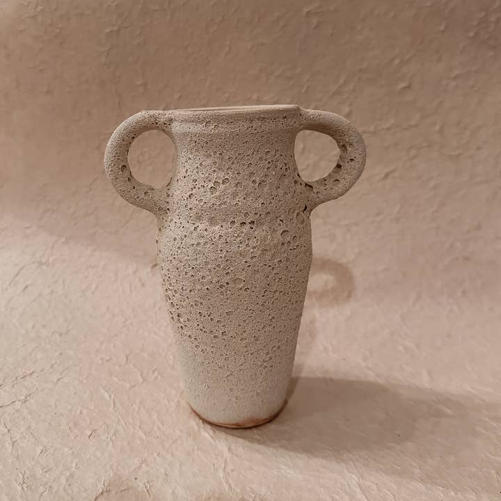 Petite Amphore de Lave No. 2 pour la vente par Olivia Snow Ceramics