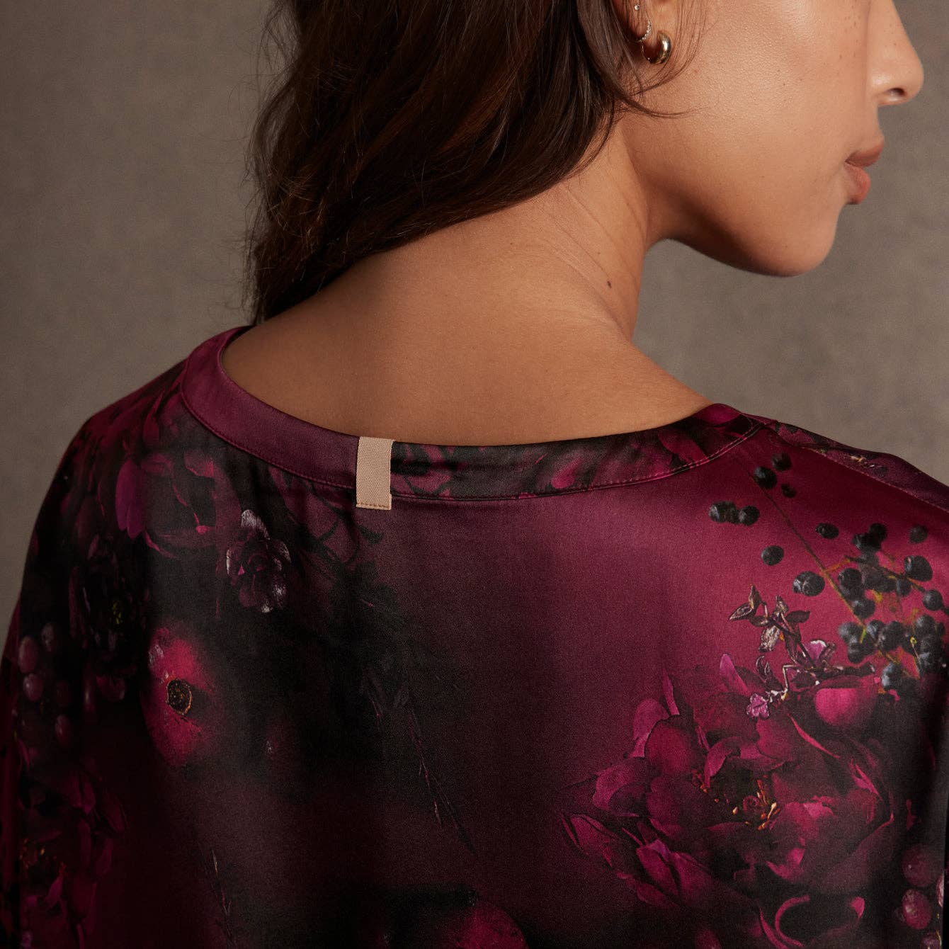 Rød Drømmeri Lunya x Rosandich Vaskbar Silke T-shirt Sæt med Shorts for engroshandel på Faire2