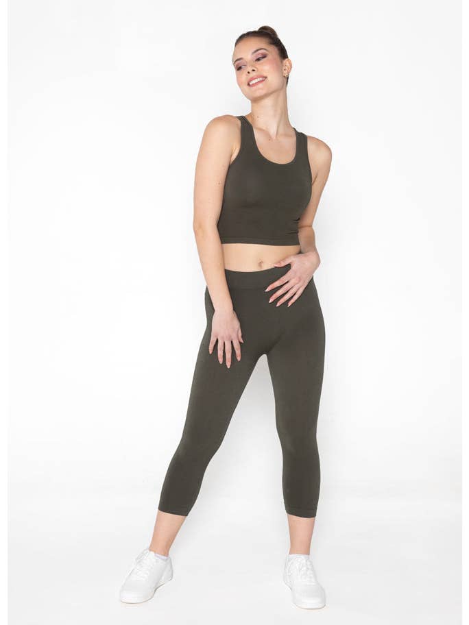 C'est Moi Clothing Co – wholesale Athletic/lounge leggings – Women's – 3/4 Bamboo Legging- CEBP10058