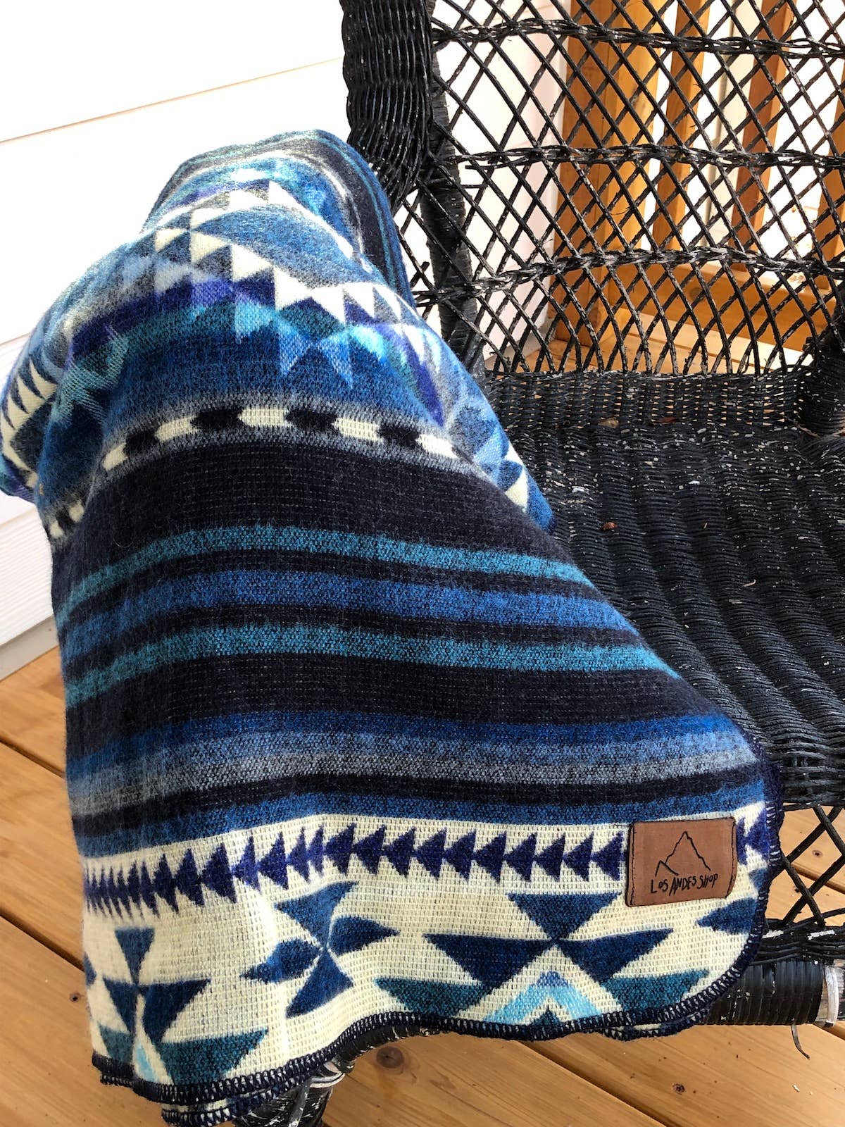 Los Andes Shop - Wholesale Throw Blanket - Turquoise and Cream Western Couch Throw Blue3