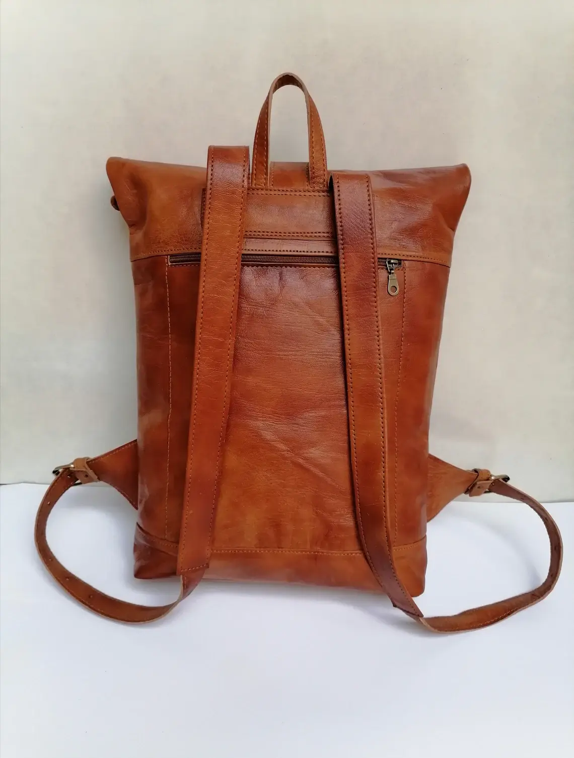 HandmadeBestSeller – Engroshandel Rygsæk - Dame – Elegant læderrygsæk i brun2