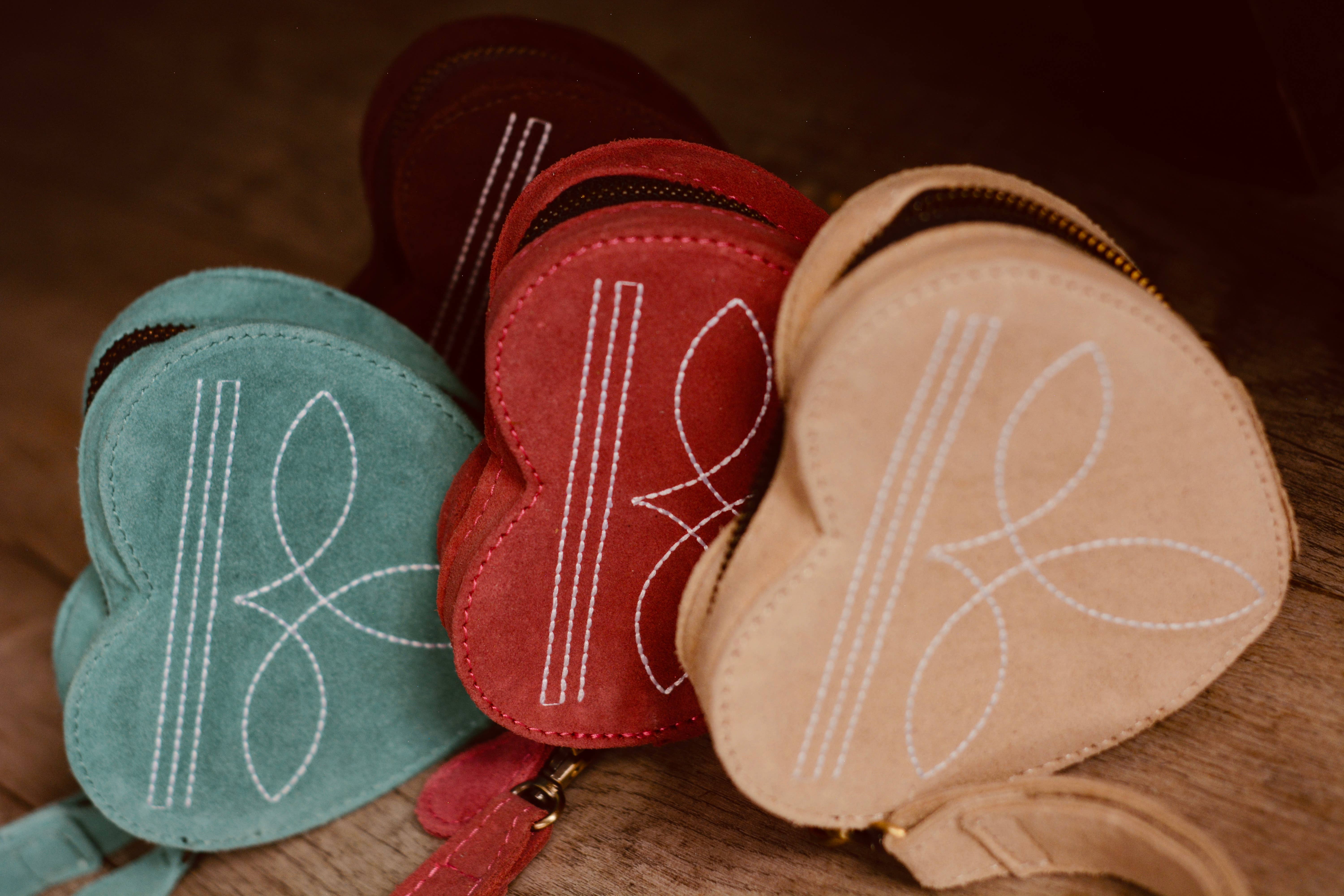 FRINGE & LUXE - Wholesale Wristlet - The Heartline Case
10