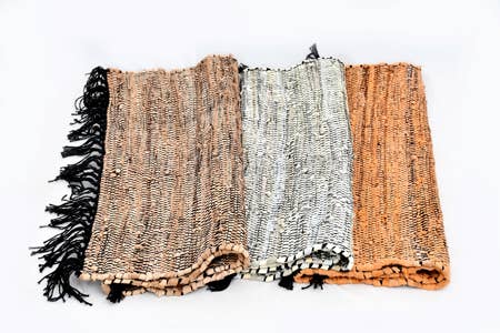 India Handicrafts Inc - Vente Tapis - Tapis en cuir tressé neutre avec franges Asst.32