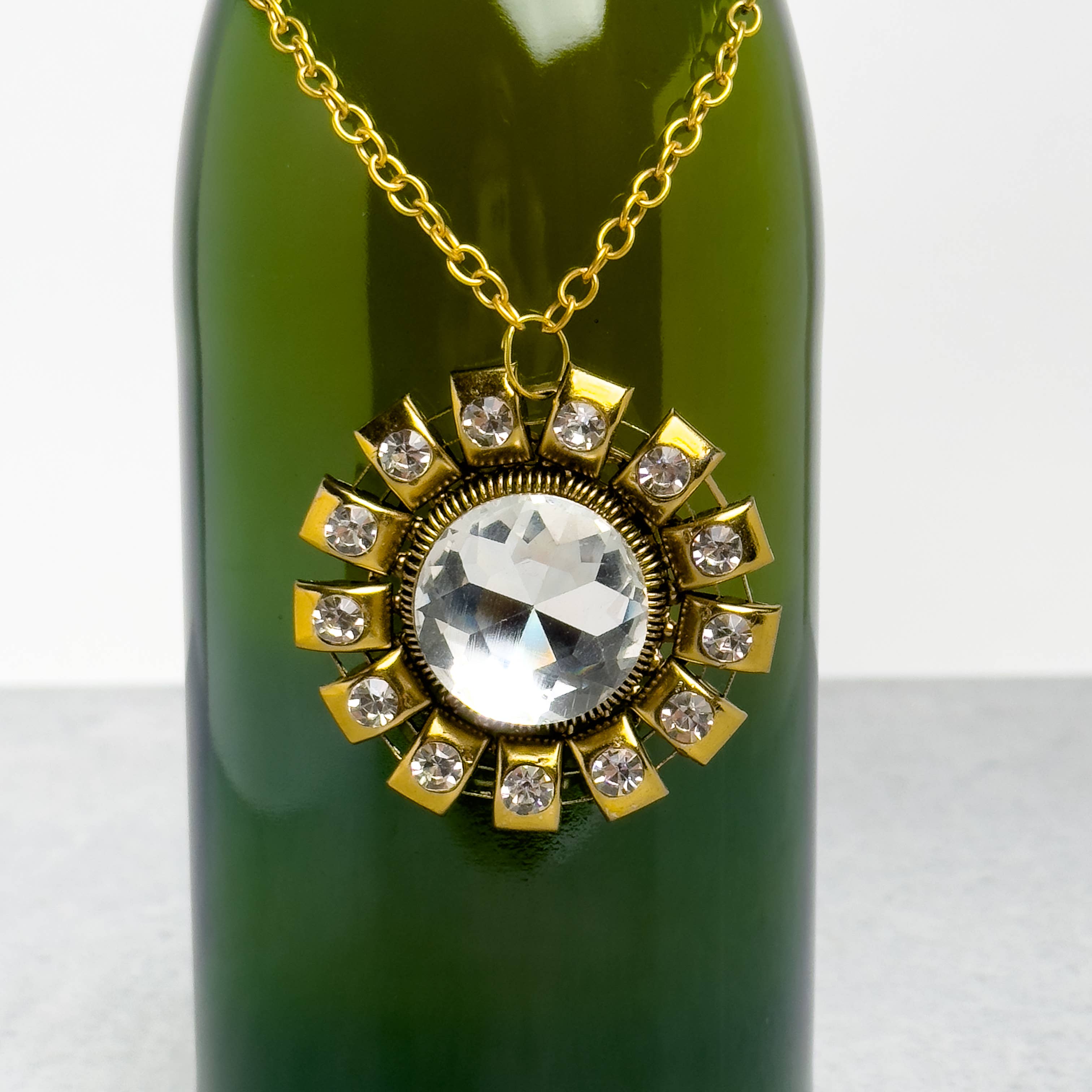 India Handicrafts Inc – wholesale Wine charm – Wine Bottle Charms, Asst.64