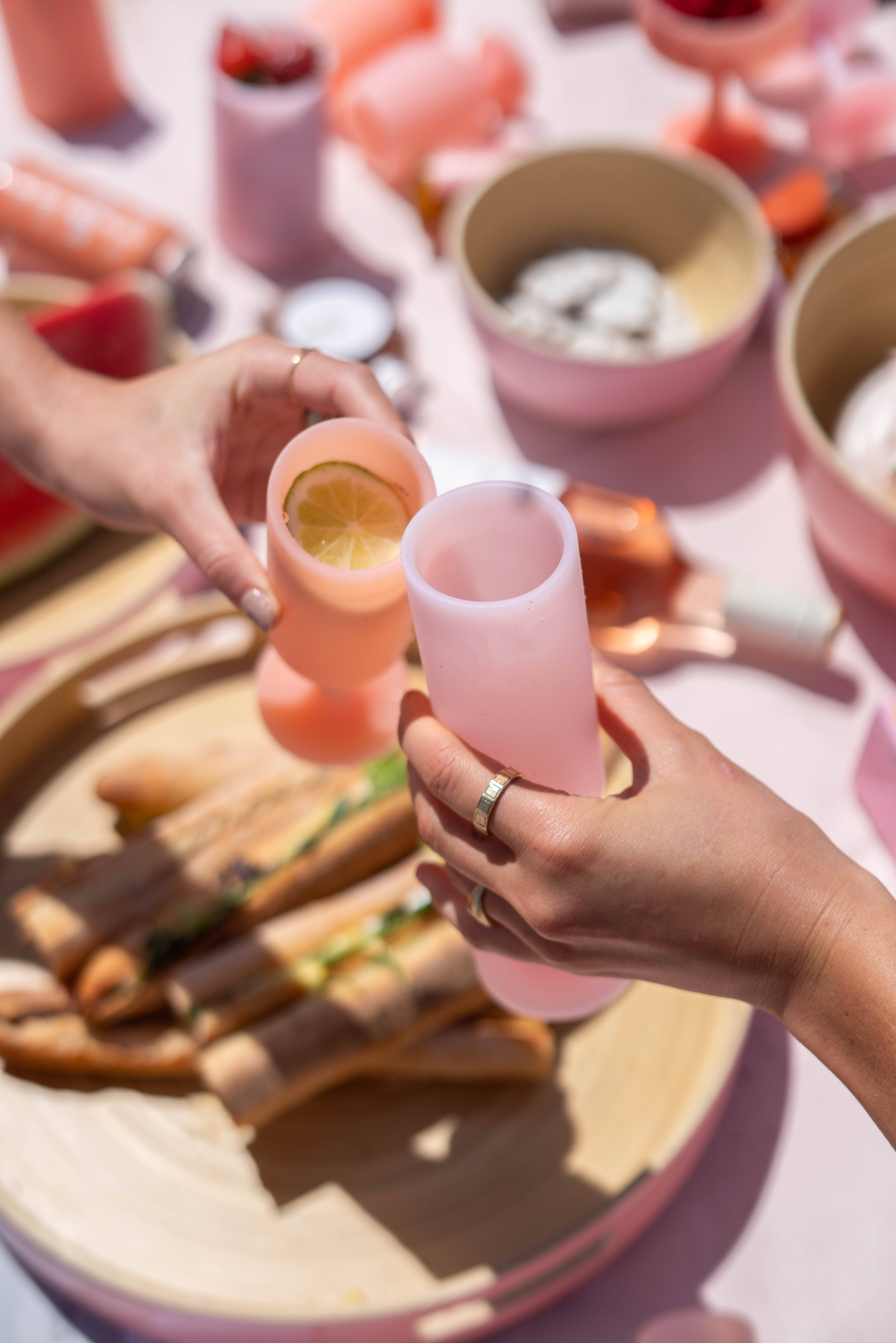 porter green | style + sustainability – wholesale Champagneglas – Persika+ Kronblad | Seff | Okrossbara champagneflöjter i silikon8