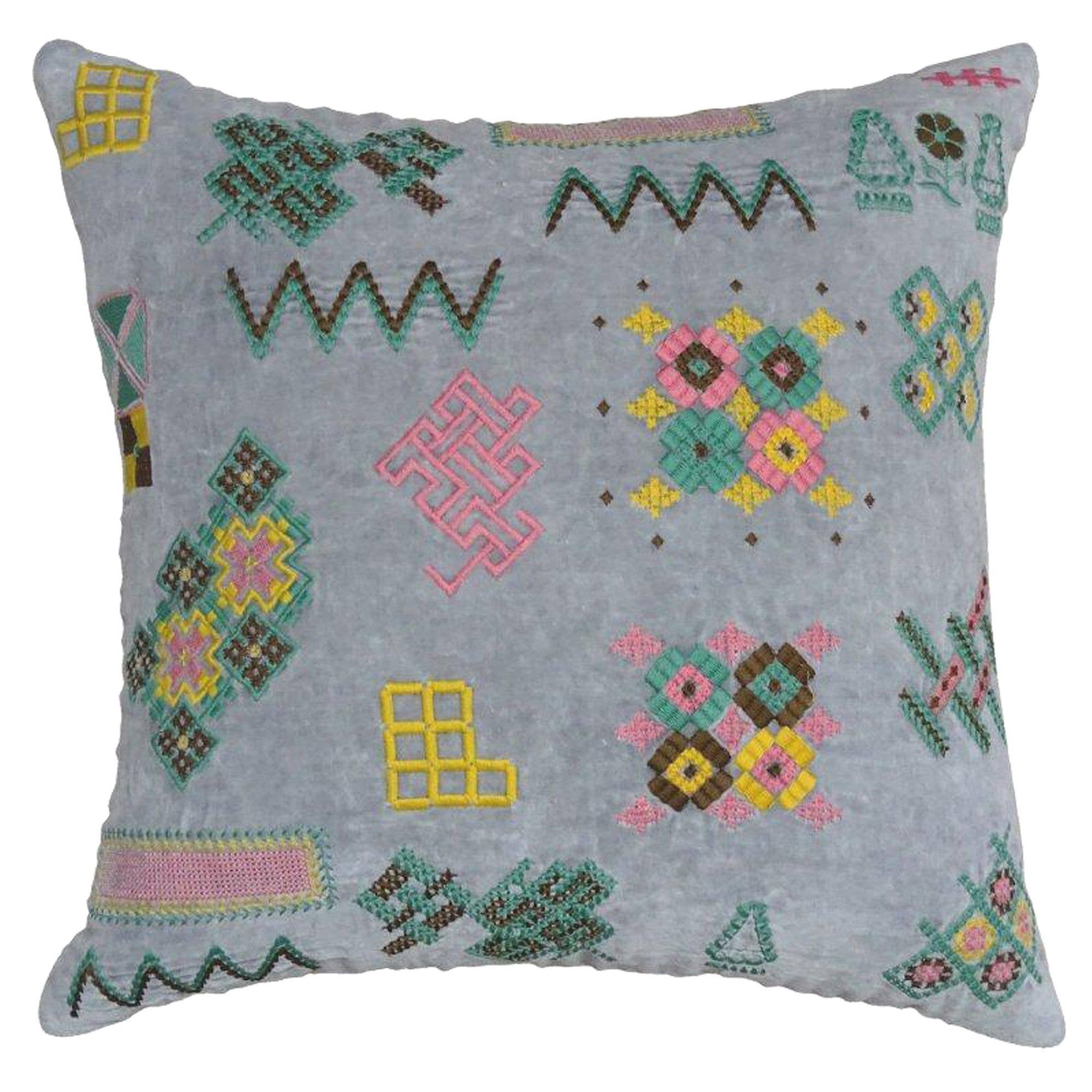 Status Collections - Wholesale Throw Pillow Cover - Light Grey Embroidered Velvet Cushion Cover 45x45cm0