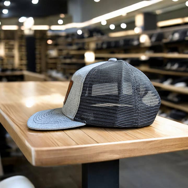 2A Solutions - Vendita all'ingrosso Cappellino da camionista - Unisex - Cappello da camionista con toppa in pelle dei Kansas City Chiefs1