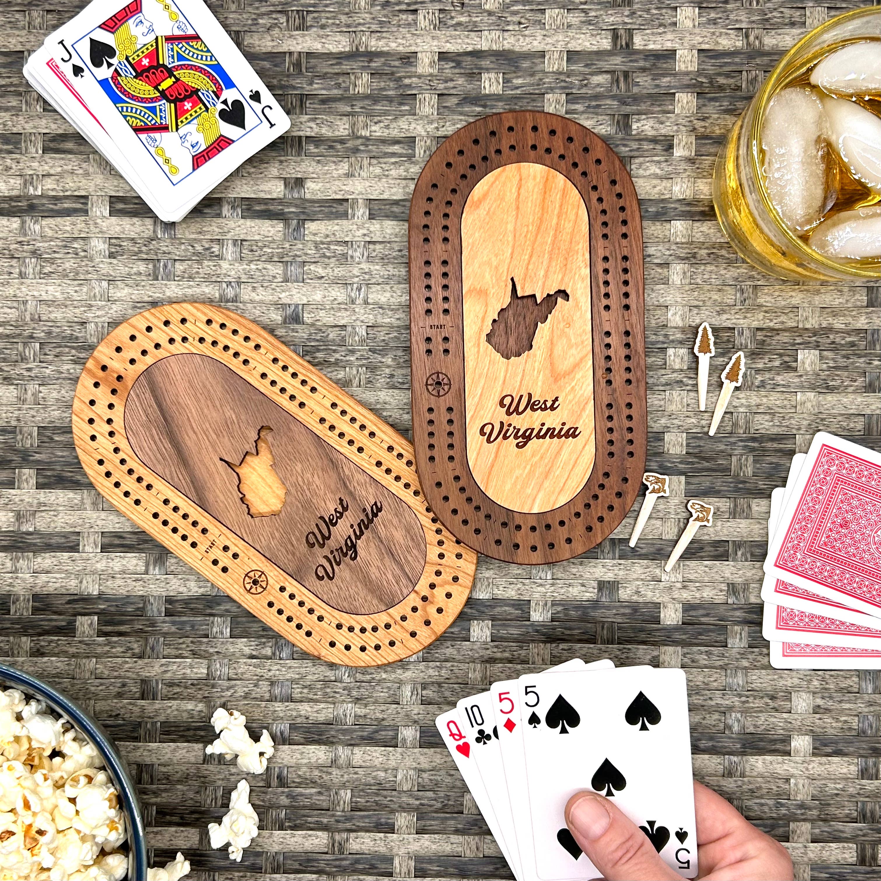 Cast & Carve - Venta al por mayor Juegos de mesa - Juego de minitablas de viaje de EE. UU., con pinzas personalizadas45