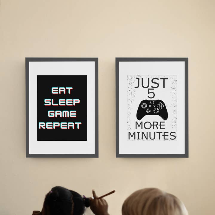 EAT SLEEP GAME REPEAT set di 2 per la vendita all'ingrosso da parte di Woolly Mammoth Media