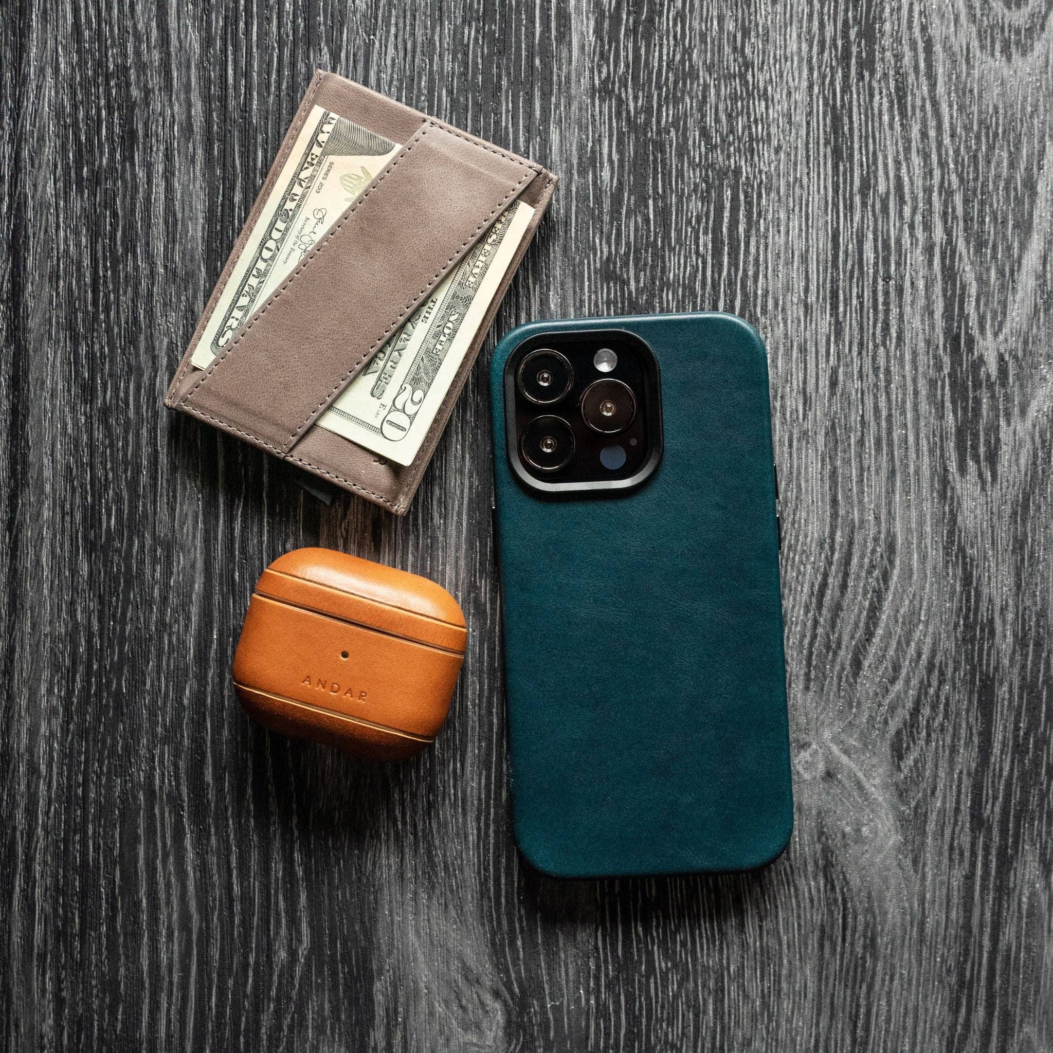 Andar - Wholesale Phone Case - Unisex - The Aspen Full Grain Leather iPhone Phone Case with MagSafe182