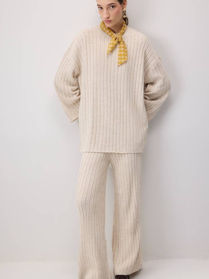 STRICKSET IN GERADER LINIE für den Großhandel von Touché Privé