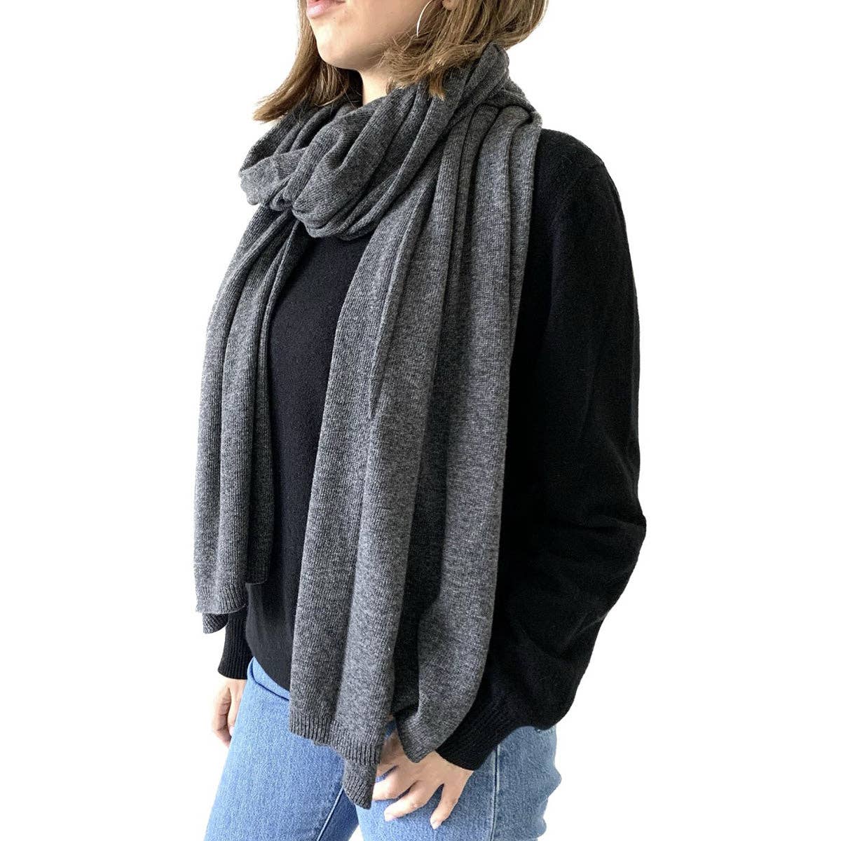 MAGENTA SHAVED STOLE for wholesale on Faire1