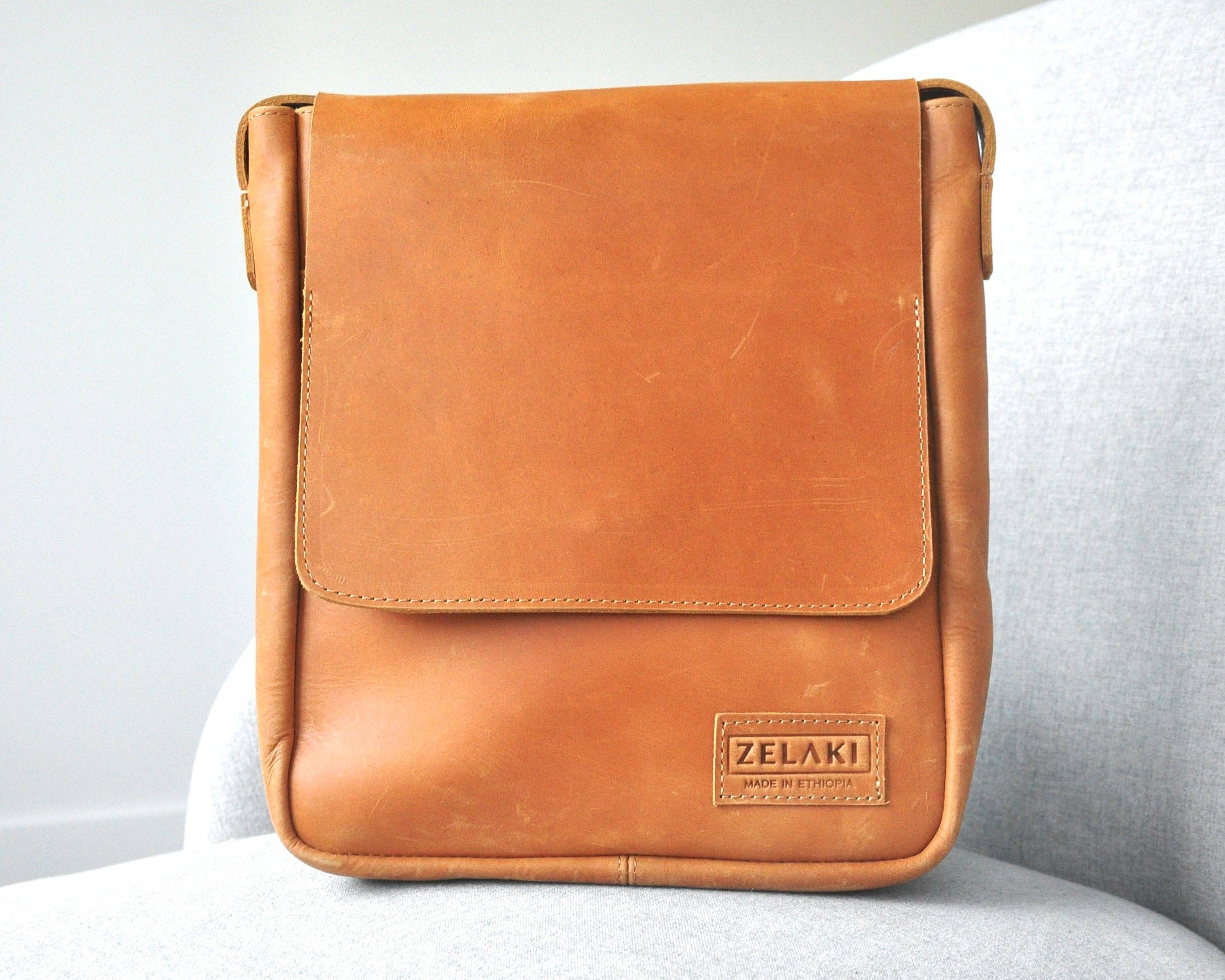 Zelaki Leather Company - Wholesale Crossbody Bag - Women's - Sira Crossbody Bag | Leather Messenger Purse | Unisex Bag5