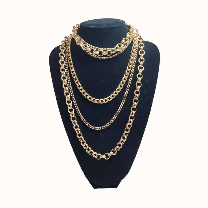 MEHRREIHIGE HALSKETTE GOLD PLEASURE ROCKABILLY für den Großhandel von CLAUDIA DE ROSA JEWELRY