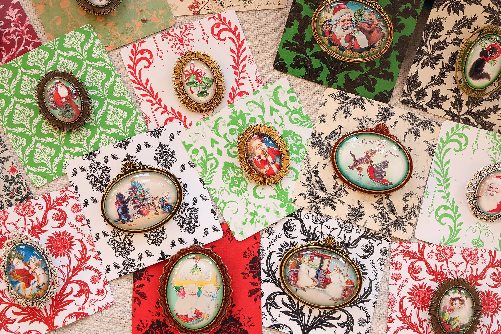 Asunder Bazaar - Wholesale Brooch - 20pc Vintage Christmas Brooches on Cards 2