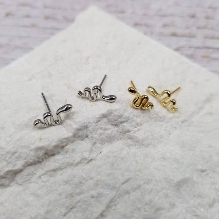 Treasure Wholesale - Wholesale Stud/Post Earrings - Dainty Snake Studs