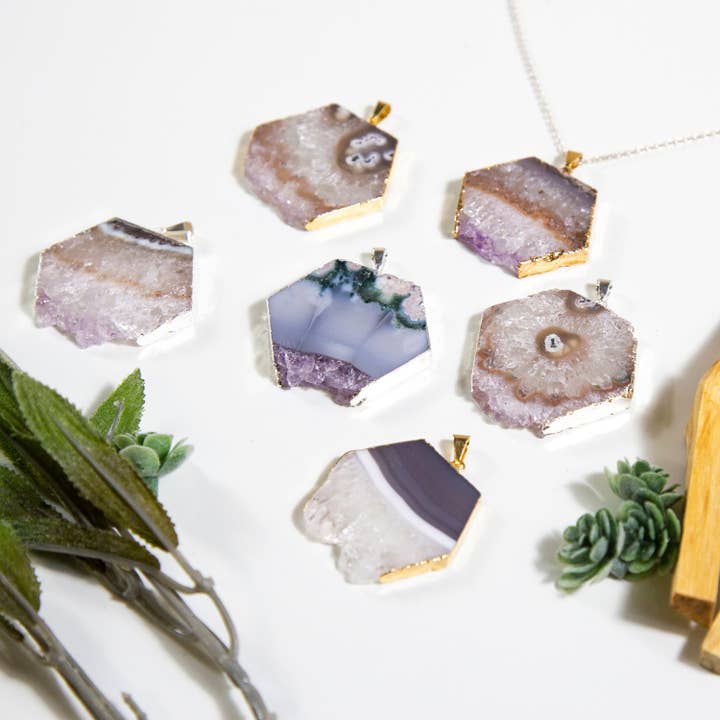 Jewelers Paradise - Wholesale Individual Charm/Pendant - Amethyst Slice Hexagon Pendant with Electroplated Edge5