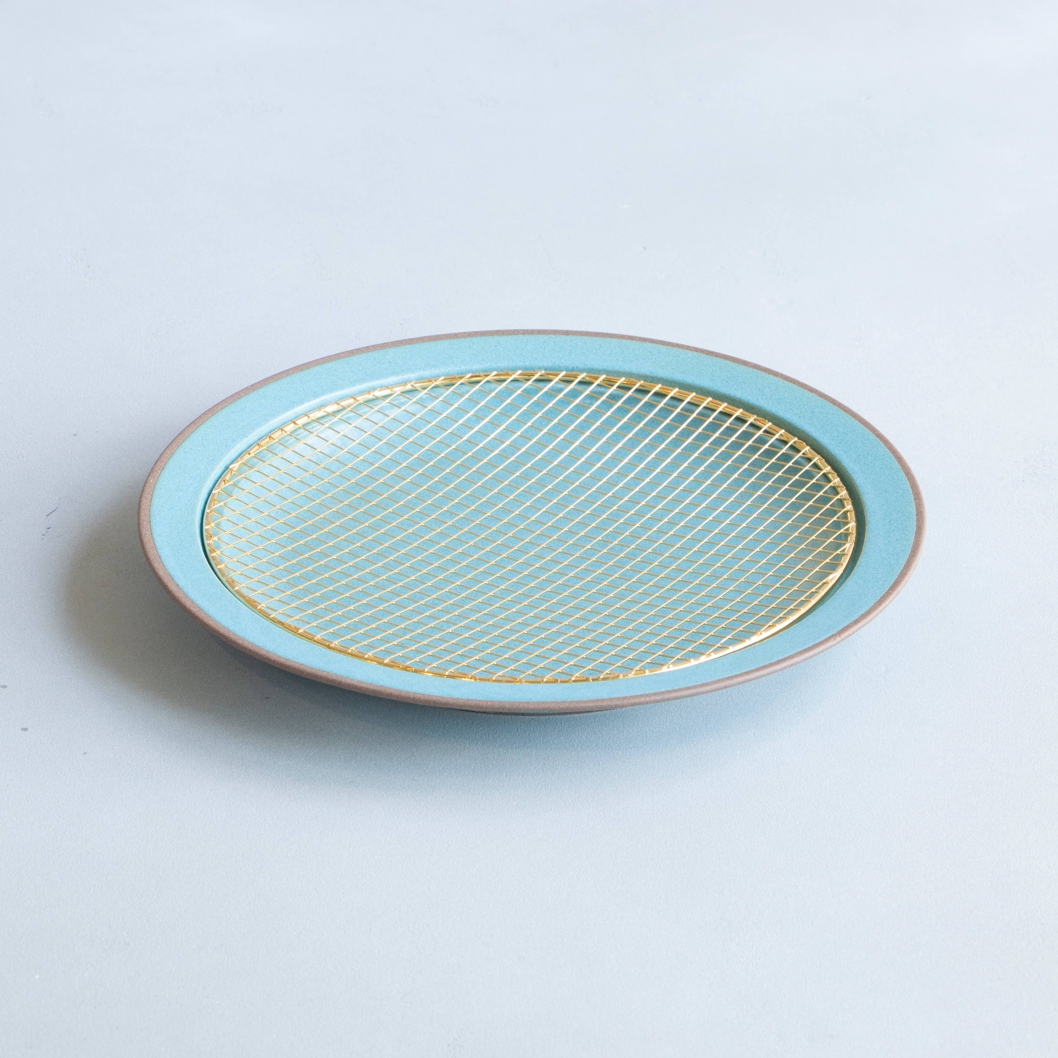 KIKIME - Wholesale Dinner Plate - amime Plate 10" | Dinner Plate with metal net 9.8" | Pottery4