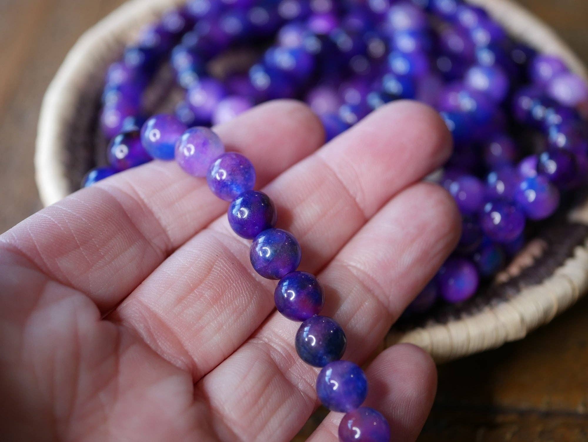 Superior Stones & Gifts INTL LLP – Engroshandel Perlearmbånd – Ædelsten strækarmbånd Lilla Madness Agate Forbedret2