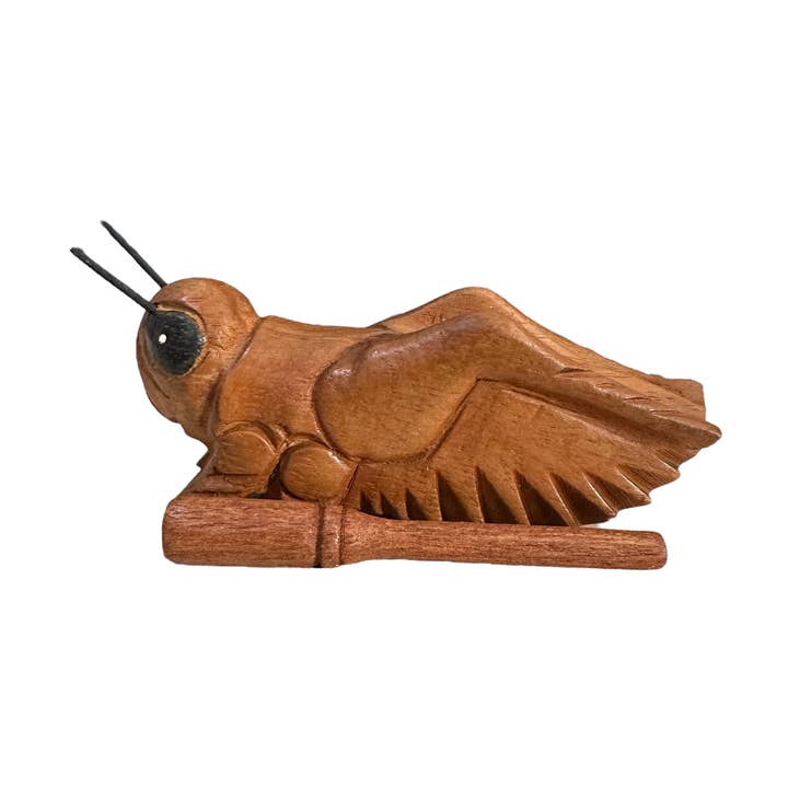 Instrument de percussion en bois foncé de 4" en forme de criquet musical pour la vente par Music Frog Co